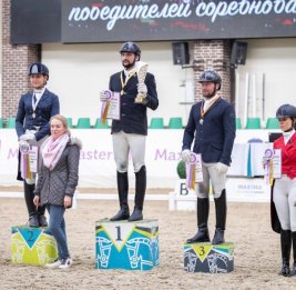 Азербайджанский спортсмен выиграл международные соревнования по конному спорту