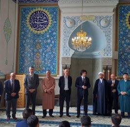 Премьер-министр Грузии по случаю праздника Рамазан посетил Тбилисскую Джума мечеть