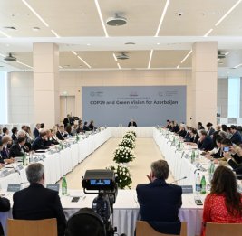 В Университете АДА проходит международный форум на тему «СОР29 и Зеленое видение для Азербайджана»