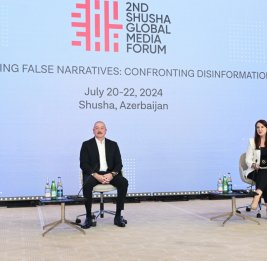 В Шуше проходит 2-й Глобальный медиафорумПрезидент Ильхам Алиев выступает на форуме 
