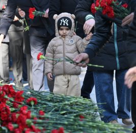 Азербайджанский народ с уважением чтит память шехидов 20 Января