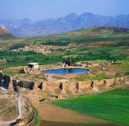 Капля яда в стакане нектара