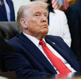 Разведка предупредила Трампа быть осторожным с Муниром