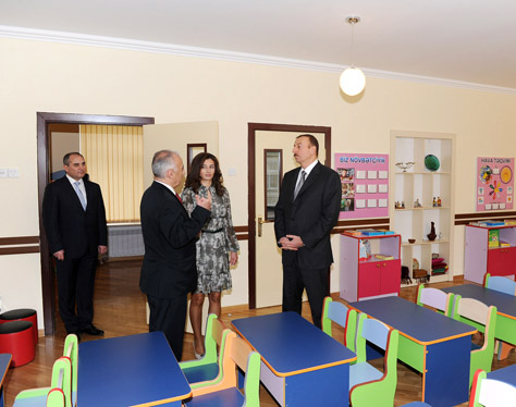 Президент Ильхам Алиев ознакомился с состоянием яслей-детских садов в Низаминском и Хатаинском районах после капитального ремонта и реконструкции