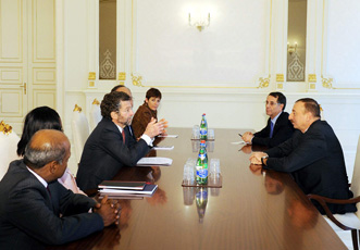 Президент Ильхам Алиев принял делегацию во главе с директором Всемирного банка по стратегии и операциям Теодором Алерсом