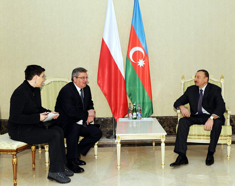 Президент Ильхам Алиев встретился с Президентом Польши Брониславом Коморовским