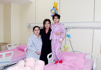 Первая леди Азербайджана Мехрибан Алиева ознакомилась с новопостроенной детской клиникой Национального центра онкологии