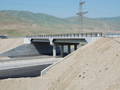 В Азербайджане сдан в эксплуатацию новый мост