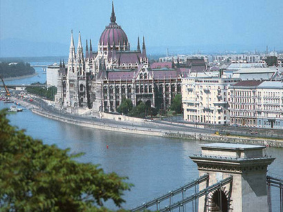 Усилена охрана посольства Азербайджана в Венгрии