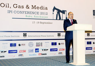 В Баку проходит международная конференция «Нефть, газ и медиа»