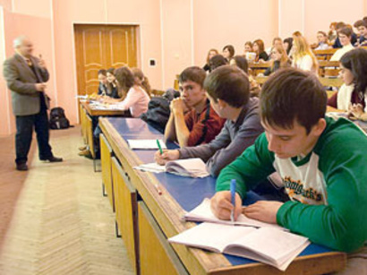В этом году на учебу за рубеж поедут более 500 азербайджанских студентов