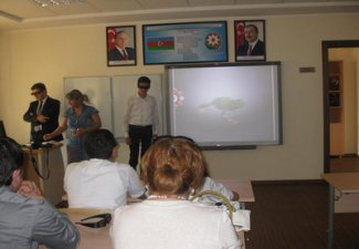 В Бакинской школе впервые задействован кабинет c 3D-экраном