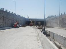 В Баку в результате утечки воды из трубопровода просела стена туннеля