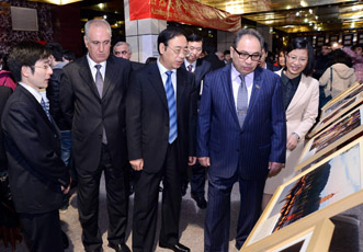 В Бакинском государственном университете открылась фотовыставка, посвященная азербайджано-китайской дружбе