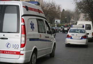 В центре Баку мужчина скончался от обморожения