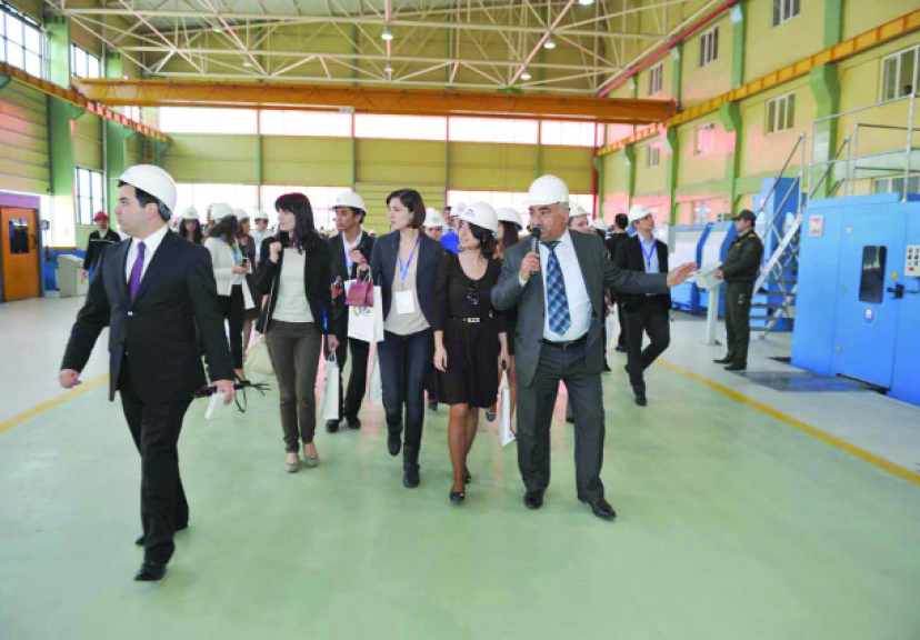 Участники международного форума побывалив Сумгайытском технопарке