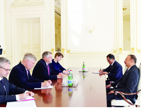 Президент Азербайджана Ильхам Алиев принял делегацию во главе соспециальным представителем Европейского Союза по Южному Кавказу