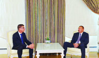 Президент Ильхам Алиев принял заместителя председателя фракции Бундестага Германии