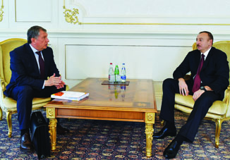 Президент Азербайджана Ильхам Алиев принял президента российской государственной компании «Роснефть»