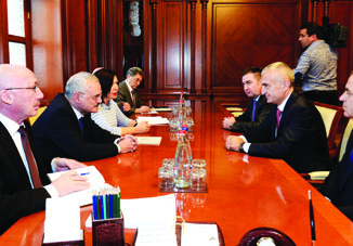 В Кабинете Министров обсуждены азербайджано-албанские связи