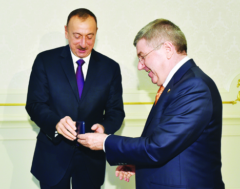 Президент Азербайджана Ильхам Алиев принял президентов Международного и Европейского олимпийских комитетов