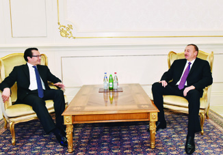 Президент Ильхам Алиев принял верительные грамотыновоназначенного посла Афганистана в Азербайджане