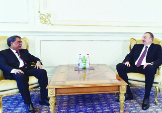 Президент Ильхам Алиев принял посла Индии в Азербайджане в связи с завершением дипломатической деятельности