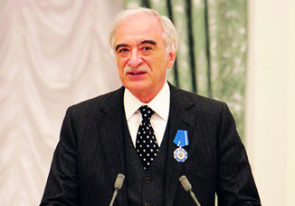 Посол Азербайджана в России Полад Бюльбюльоглу награжден Орденом Почета