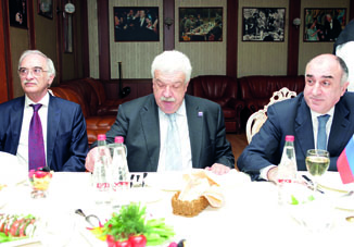 Министр иностранных дел Азербайджана встретился с руководителями ведущих СМИ России