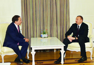 Президент Азербайджана Ильхам Алиев принял генерального секретаря Социнтерна