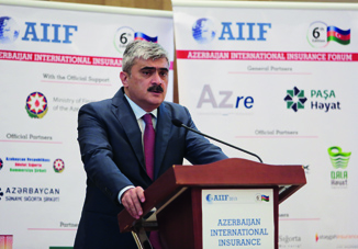 В Баку проходит VI Азербайджанский международный страховой форум