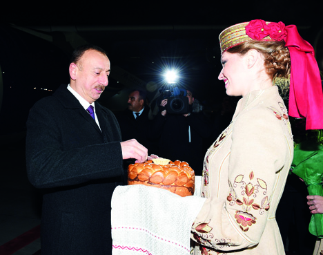 Президент Азербайджана Ильхам Алиев прибыл с официальным визитом в Беларусь