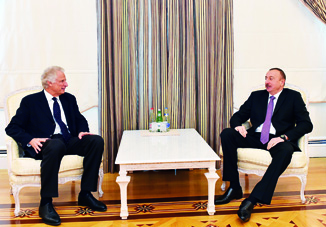 Президент Азербайджана Ильхам Алиев принял бывшего премьер-министра Франции Доминика де Вильпена