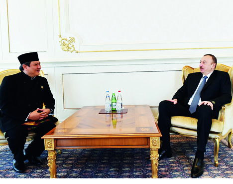 Президент Ильхам Алиевпринял верительные грамоты новоназначенного посла Индонезии в Азербайджане