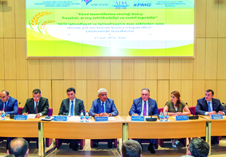В Баку обсудили стратегический взгляд на сельское хозяйство