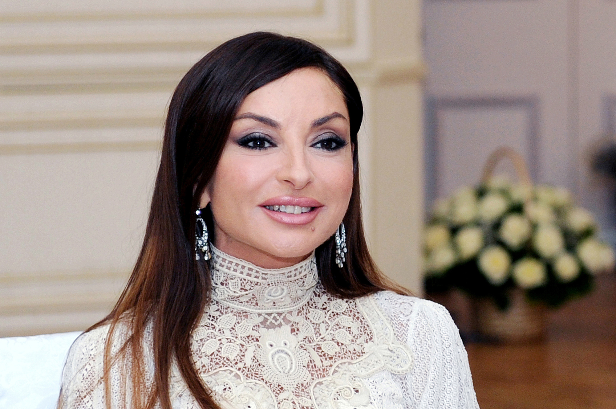 Первая леди Азербайджана Мехрибан Алиеваизбрана почетным гражданином болгарскогогорода Велико-Тырново