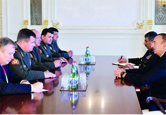 Президент Азербайджана Ильхам Алиев принял делегацию во главе с министром обороны Беларуси