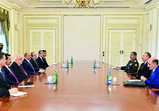 Президент Азербайджана Ильхам Алиев принял делегации во главе с министрами обороны, культуры и туризма Турции