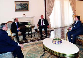 Обсуждены перспективы развития связей между Азербайджаном и Турцией