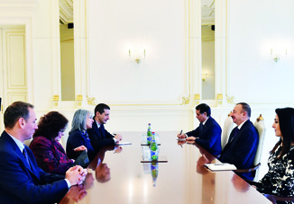 Президент Азербайджана Ильхам Алиев принял делегацию во главе с вице-президентом Болгарии