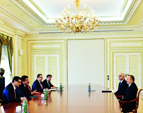 Президент Азербайджана Ильхам Алиев принялделегацию во главе с министром экономики Турции