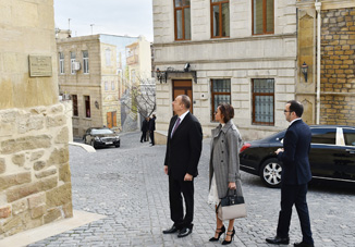Президент Ильхам Алиев ознакомился с условиями, созданными после реставрации в мечети «Бейляр» в Ичеришехер