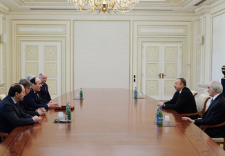 Президент Азербайджана Ильхам Алиев принял делегацию под руководством главы Республики Дагестан Российской Федерации Рамазана Абдулатипова