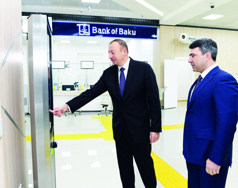 Президент Ильхам Алиев принял участие в открытии Центра ASAN Kommunal и ознакомился с выездным ASAN Qatar