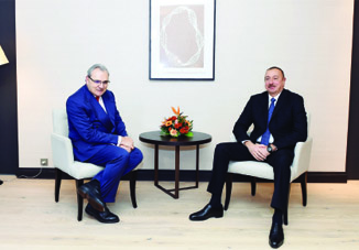 Президент Ильхам Алиев встретился в Давосе с генеральным исполнительным директором компании Suez Group