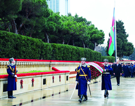 Президент Ильхам Алиев почтил светлую память шехидов
