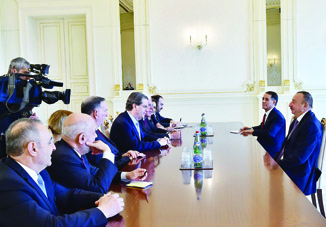 Президент Азербайджана Ильхам Алиев принял делегацию во главе с исполнительным директором и президентом Американского еврейского комитета