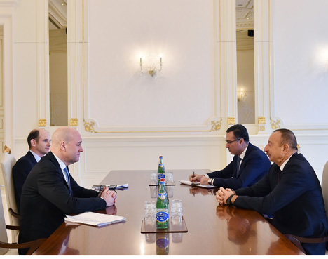 Президент Ильхам Алиев принял председателя правления Инициативы прозрачности добывающих отраслей
