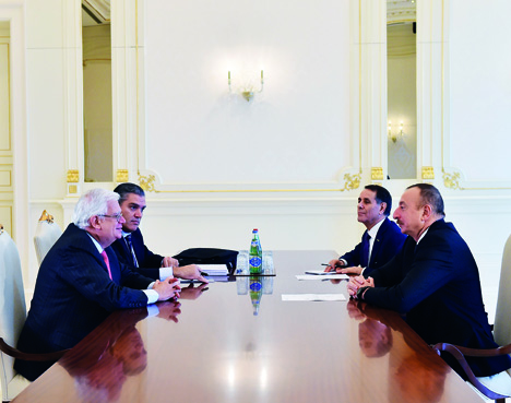 Президент Ильхам Алиев принял вице-президента и генерального координатора Центристского демократического интернационала