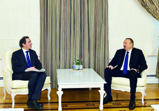 Президент Азербайджана Ильхам Алиев принял вице-президента Всемирного банка по Европе и Центральной Азии